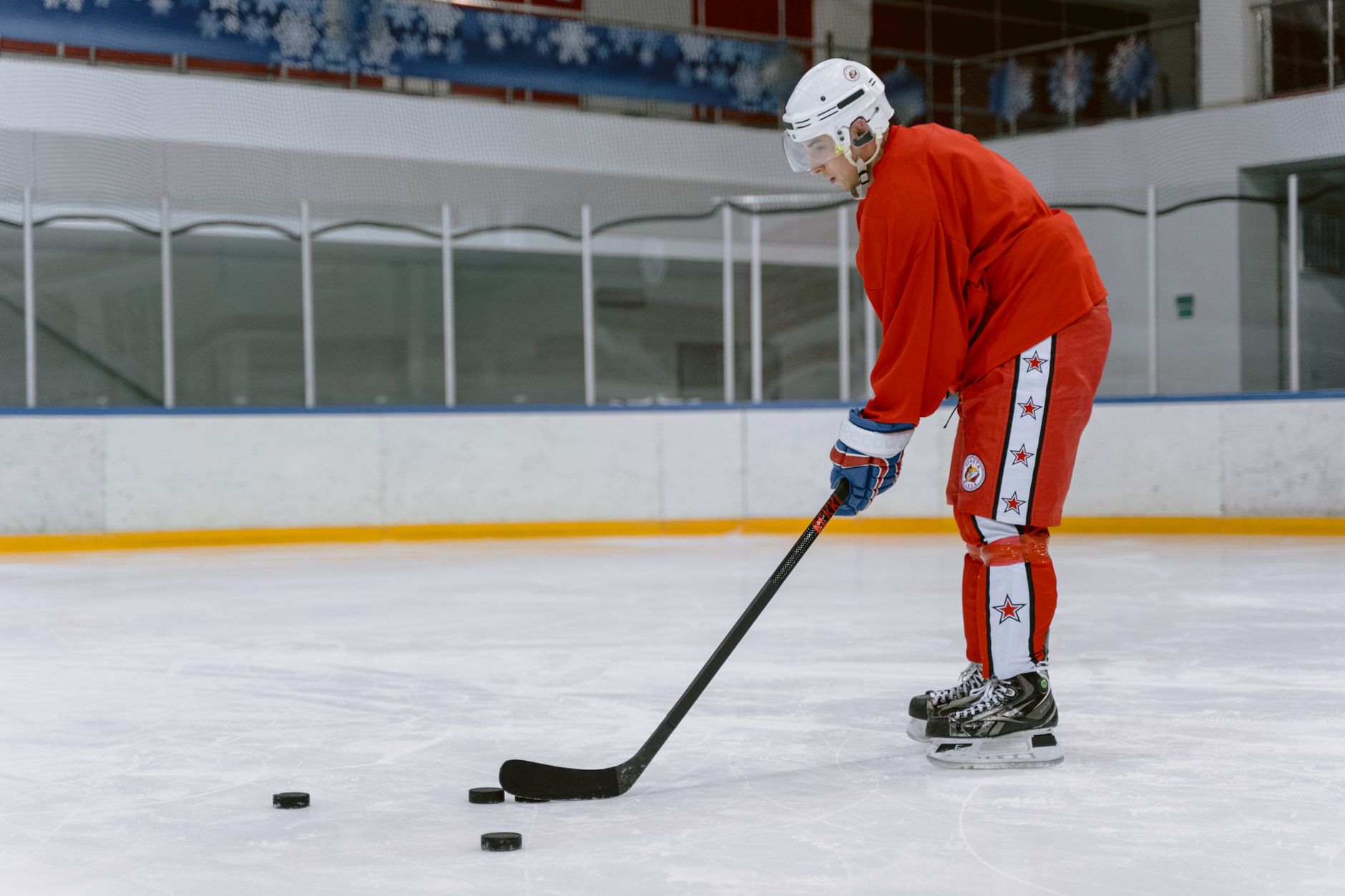 How Assigning Teams Can Cut Duplicate Delay Messages When the Rink Runs Late