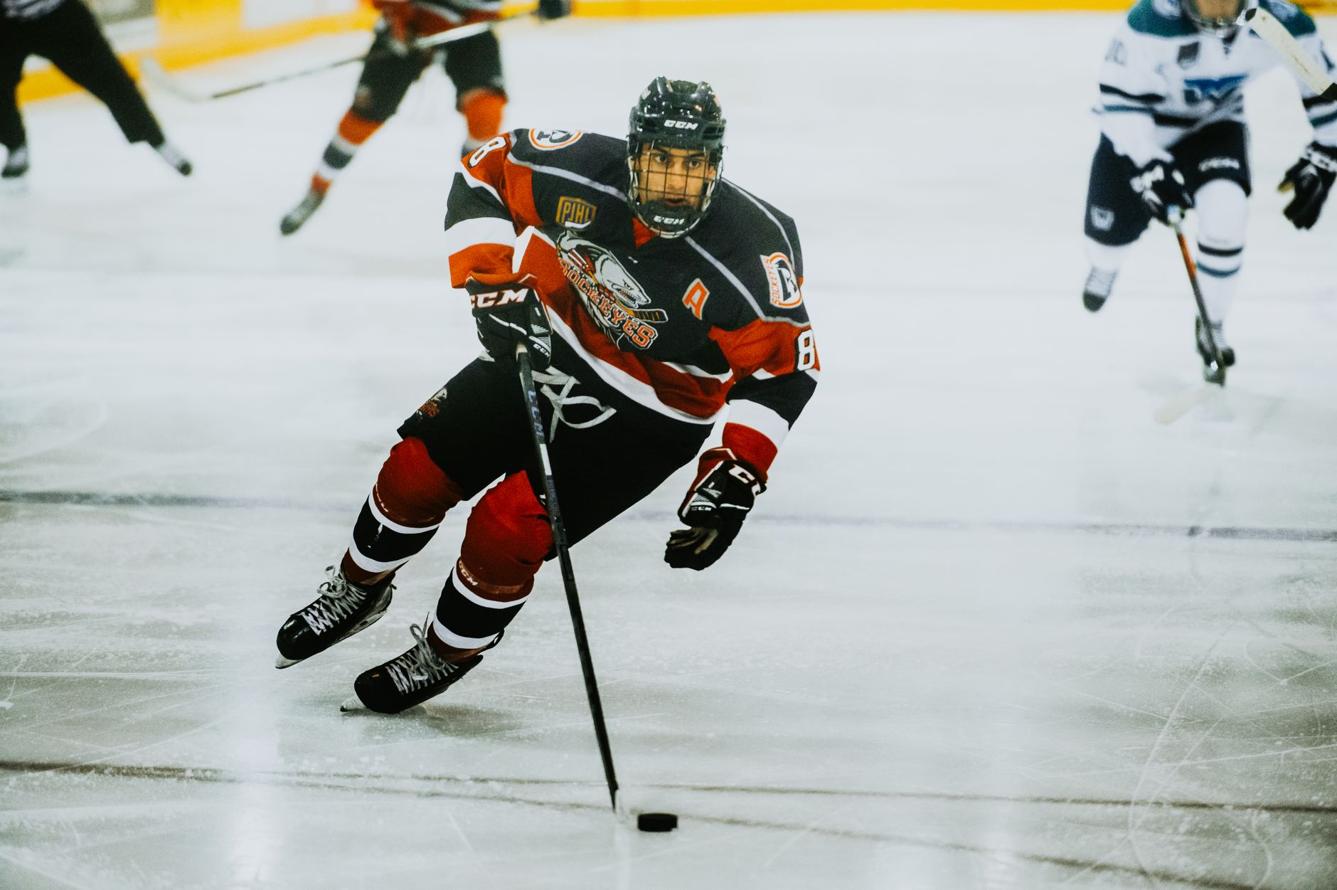How Multi-Rink Tournaments Can Keep Officials Moving Without Losing the Schedule